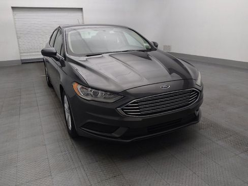 Used 2018 Ford Fusion SE FWD image 14