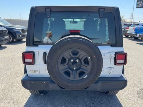 Used 2023 Jeep Wrangler Sport image 5