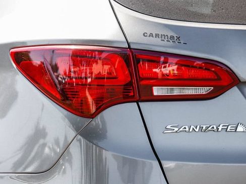 Used 2018 Hyundai Santa Fe Sport w/ 2.4L Value Package 02 FWD image 10