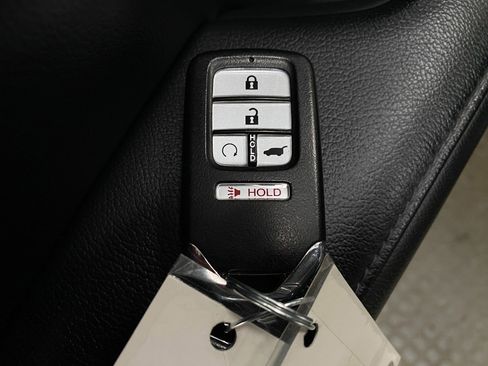 Used 2019 Honda CR-V Touring image 32