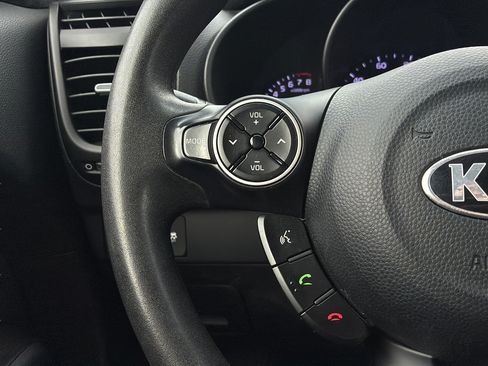 Used 2014 Kia Soul + FWD image 24