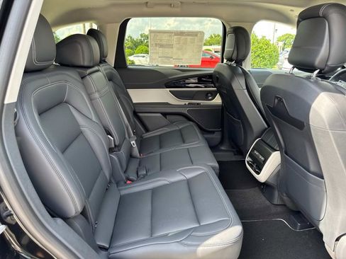 New 2025 Lincoln Nautilus Premier w/ Equipment Group 102A image 22