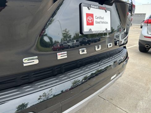Certified 2025 Toyota Sequoia Limited AWD/4WD image 9