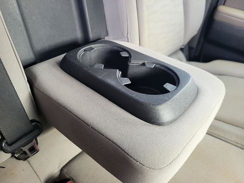 Certified 2022 Nissan Frontier SV RWD image 30