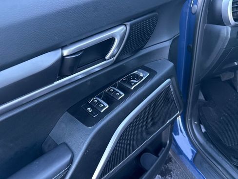 Used 2025 Kia Telluride S image 14