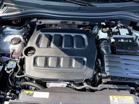 Used 2026 Volkswagen Tiguan SE AWD/4WD image 29