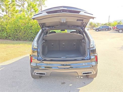 Used 2024 Cadillac XT4 Sport image 5
