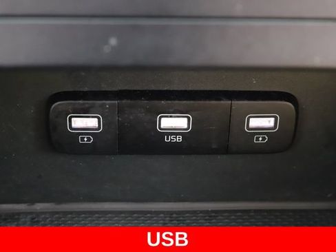Used 2022 Kia Carnival LX FWD image 23