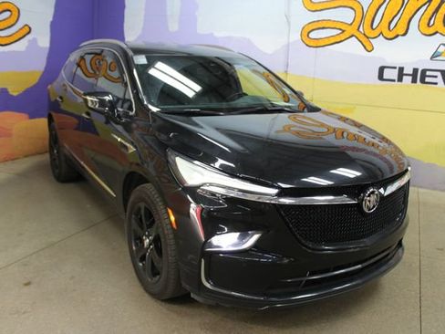 Used 2023 Buick Enclave Essence w/ Sport Touring Edition AWD/4WD image 2