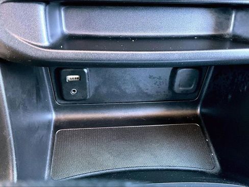 Used 2018 Chevrolet Colorado LT w/ LT Convenience Package image 16