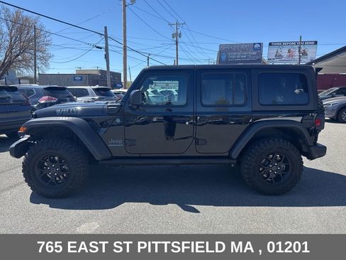 Used 2024 Jeep Wrangler Unlimited AWD/4WD image 4