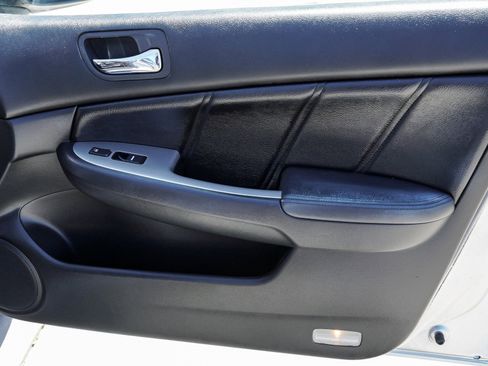 Used 2006 Honda Accord EX-L image 27