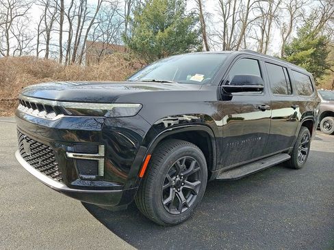 New 2026 Jeep Grand Wagoneer L Limited w/ Convenience Group I image 2