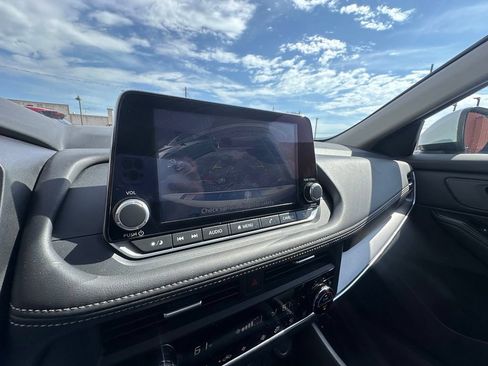 Certified 2025 Nissan Rogue SV w/ SV Premium Package FWD image 26