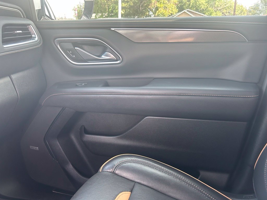 Used 2023 GMC Yukon AT4 AWD/4WD image 18