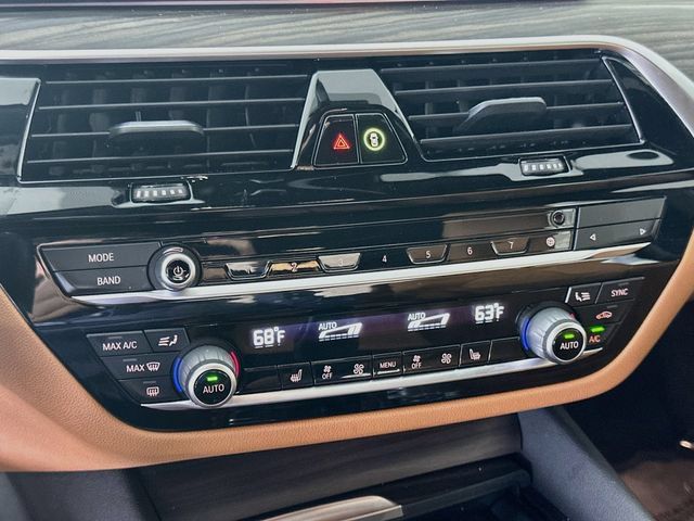 Used 2021 BMW 530i xDrive w/ Convenience Package AWD/4WD image 16