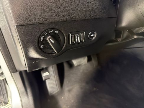 Used 2021 Dodge Charger SXT w/ Leather Interior Group image 15