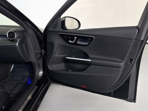 Used 2022 Mercedes-Benz C 300 Sedan image 24