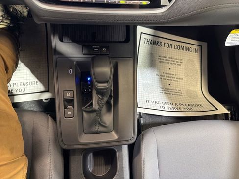 Used 2026 Toyota Corolla Cross AWD Hybrid image 32