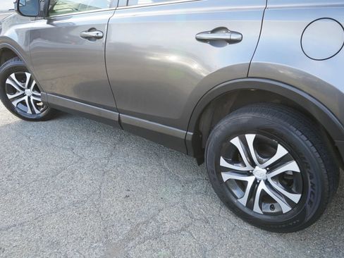 Used 2016 Toyota RAV4 LE FWD image 6