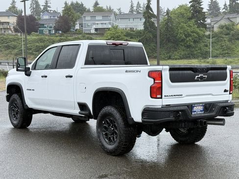 New 2026 Chevrolet Silverado 2500 ZR2 w/ ZR2 Bison Edition AWD/4WD image 3