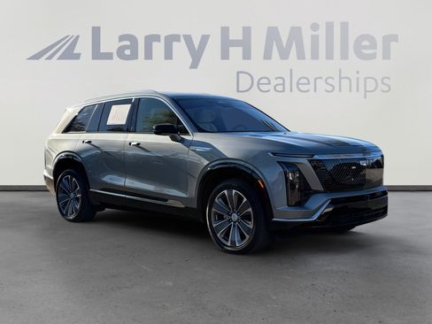 Used 2026 Cadillac Vistiq Luxury image 8