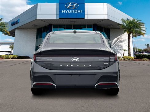 New 2026 Hyundai Sonata Limited FWD image 7