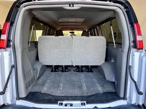 Used 2016 Chevrolet Express 3500 LT w/ LT Preferred Equipment Group image 20