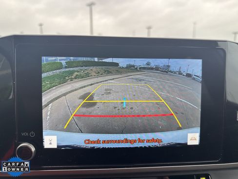 Used 2025 Toyota Camry SE image 17