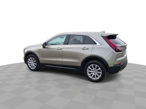 Certified 2023 Cadillac XT4 Luxury w/ Cold Weather Package FWD image 6