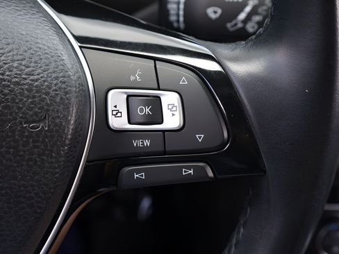 Used 2019 Volkswagen Tiguan SE w/ Panoramic Sunroof Package FWD image 23