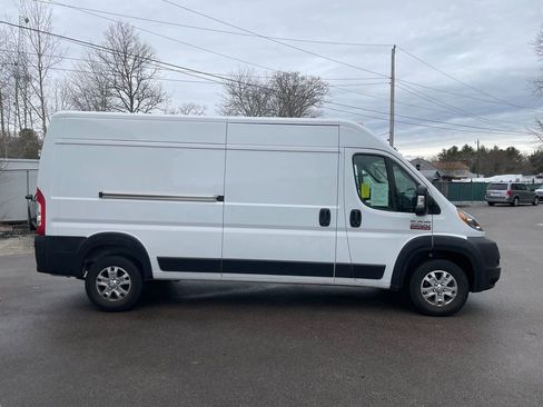 Used 2022 RAM ProMaster 2500 w/ Interior LED Lighting Group image 4