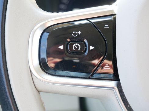Used 2024 Volvo XC90 T8 Plus AWD/4WD image 25