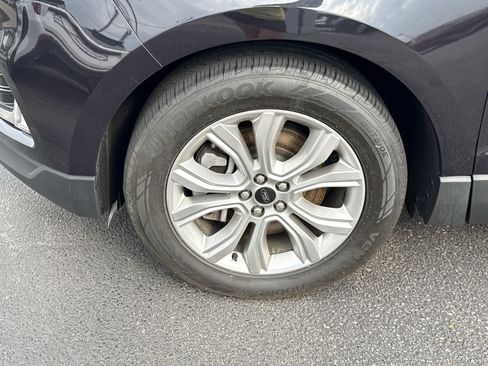 Used 2024 Ford Edge Titanium AWD/4WD image 9