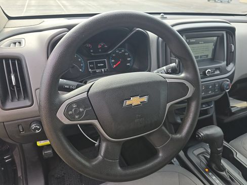 Used 2017 Chevrolet Colorado W/T w/ WT Convenience Package RWD image 8
