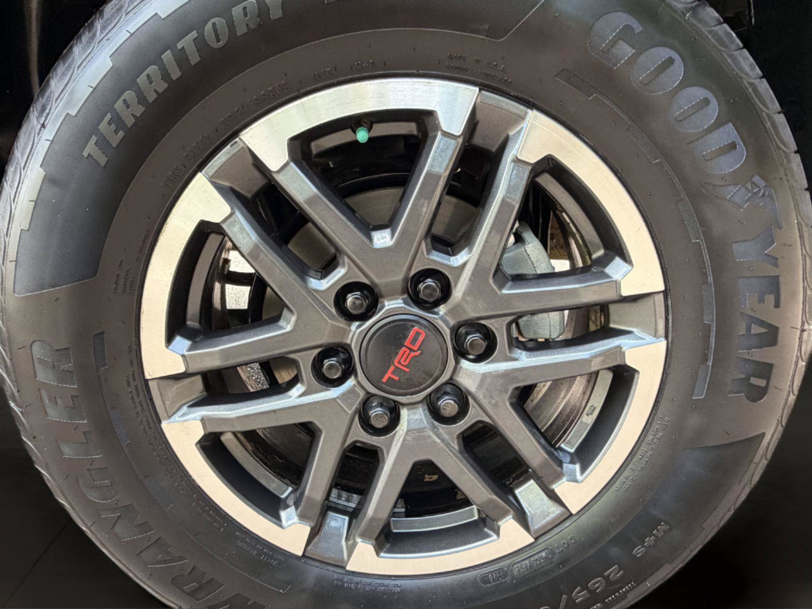 Used 2024 Toyota Tacoma TRD Sport w/ TRD Sport Upgrade Package RWD image 11