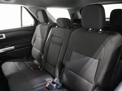 Used 2022 Ford Explorer XLT w/ Class IV Trailer Tow Package image 15