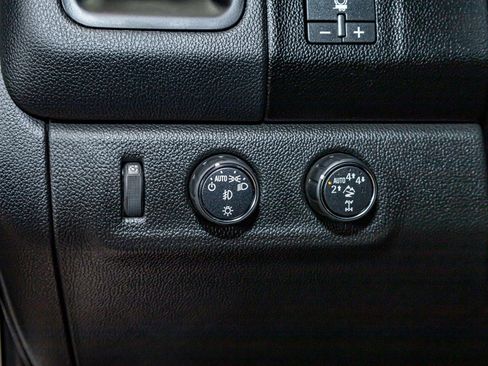 Used 2021 Chevrolet Colorado ZR2 w/ Colorado ZR2 Bison Edition image 18