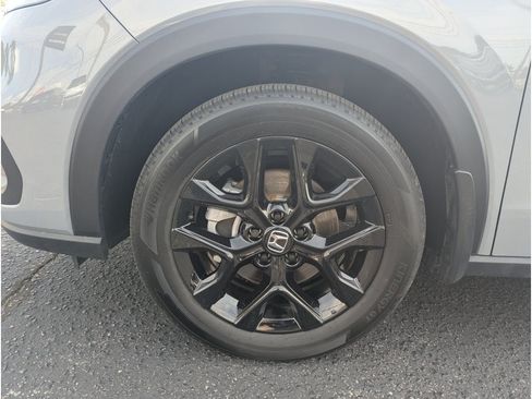 Used 2025 Honda HR-V Sport image 9