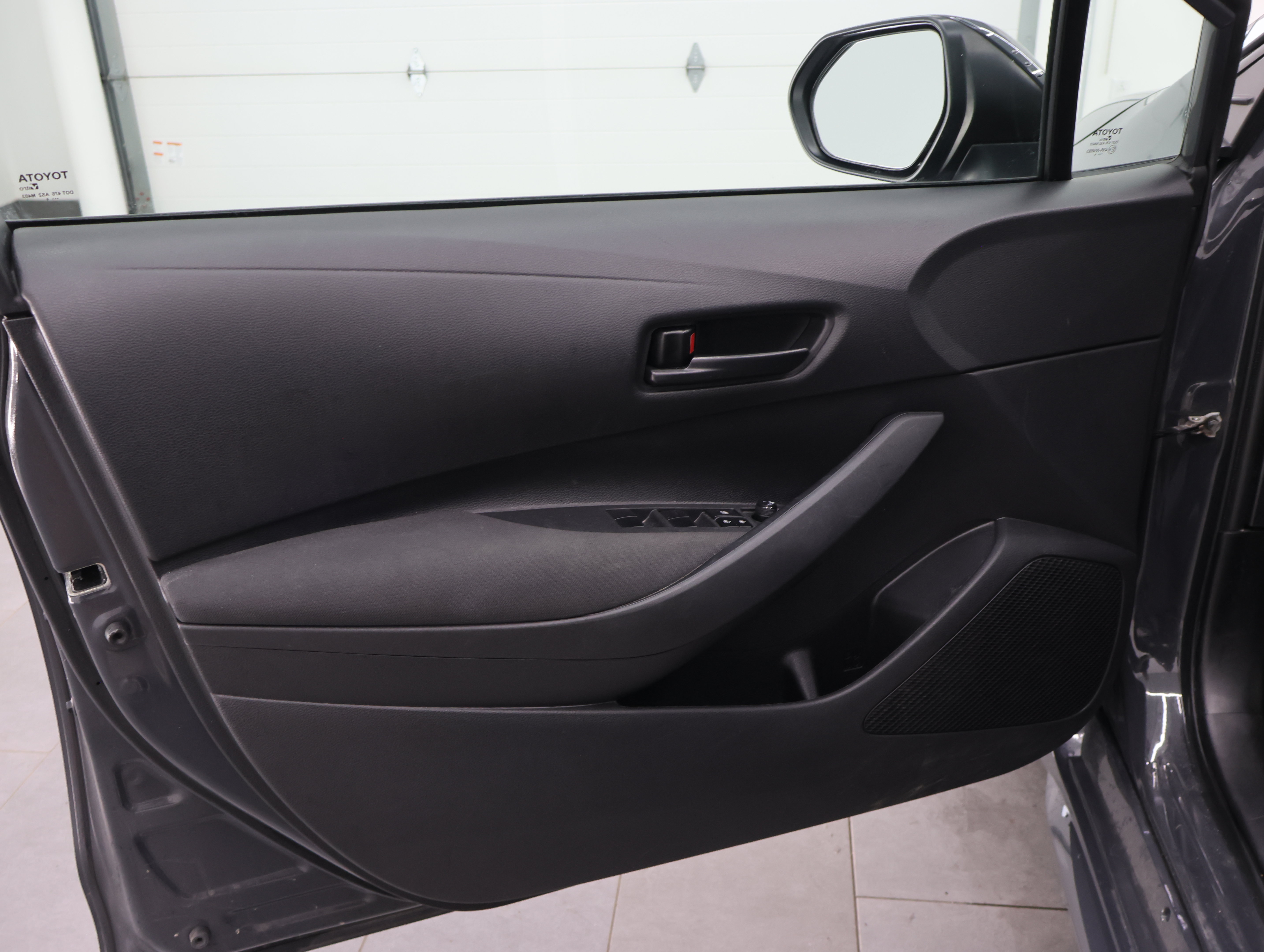 Used 2024 Toyota Corolla LE FWD image 35