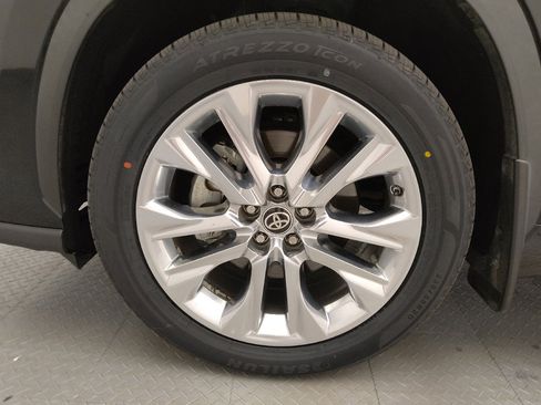 Used 2022 Toyota Highlander Limited image 31