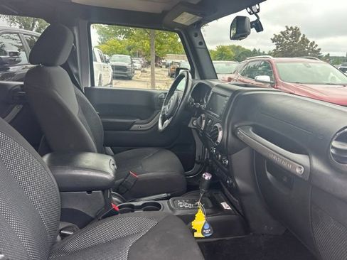 Used 2016 Jeep Wrangler Unlimited Sport AWD/4WD image 7