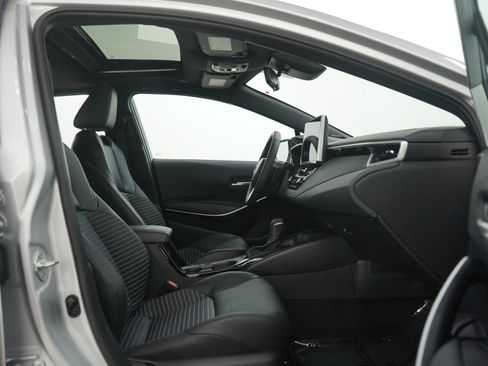 Used 2025 Toyota Corolla XSE image 12