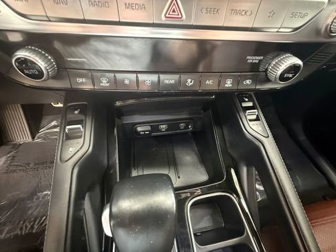 Used 2023 Kia Telluride SX Prestige AWD/4WD image 30