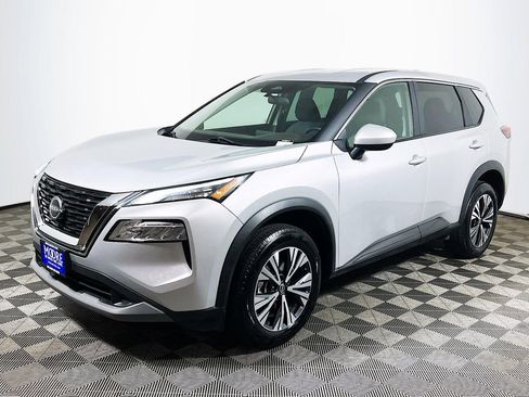 Used 2023 Nissan Rogue SV AWD/4WD image 4