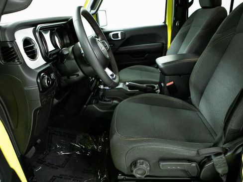 Used 2024 Jeep Wrangler Sahara image 16