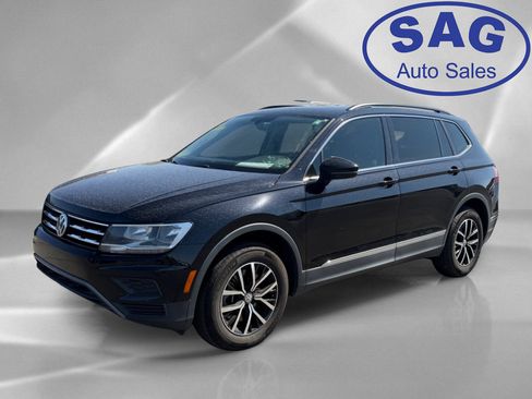Used 2021 Volkswagen Tiguan SE w/ Panoramic Sunroof Package FWD image 5