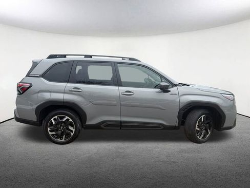 Used 2025 Subaru Forester Limited image 17