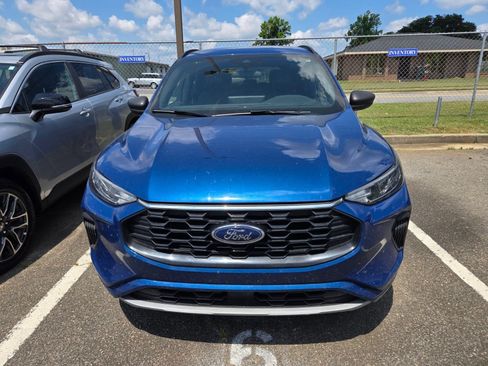 Used 2023 Ford Escape ST-Line w/ Tech Pack #1 FWD image 2