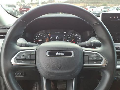 Used 2022 Jeep Compass Latitude w/ Sun and Sound Group image 16